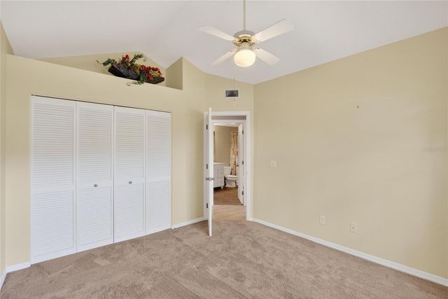 1111 GOLFVIEW WOODS DRIVE 1111, Sun City Center, FL 33573