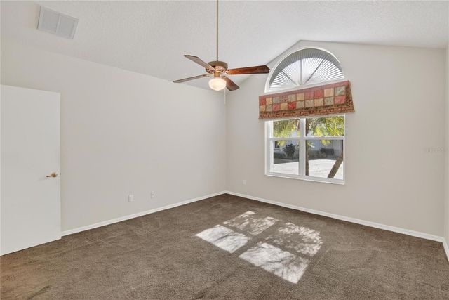 1111 GOLFVIEW WOODS DRIVE 1111, Sun City Center, FL 33573