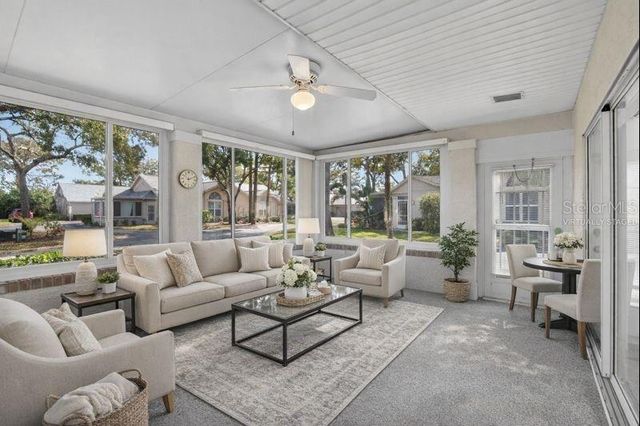 1111 GOLFVIEW WOODS DRIVE 1111, Sun City Center, FL 33573