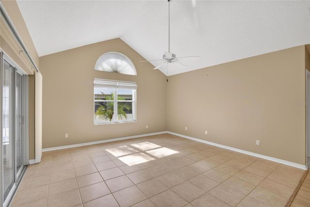 1111 GOLFVIEW WOODS DRIVE 1111, Sun City Center, FL 33573