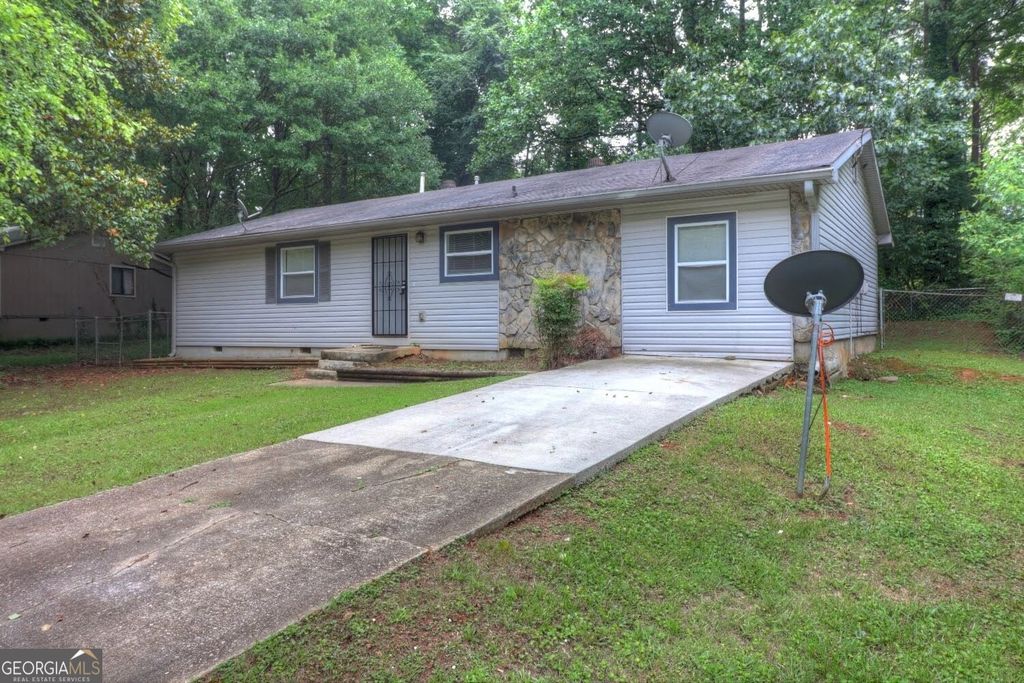 4749 Lost Colony Court, Stone Mountain, GA 30088 — exterior