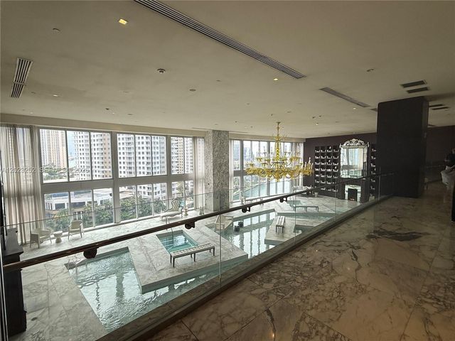 465 Brickell Ave 3906, Miami, FL 33131