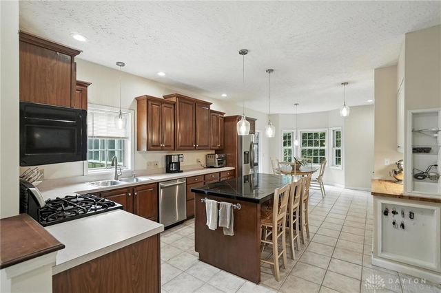 1740 Magnolia Court, Lebanon, OH 45036
