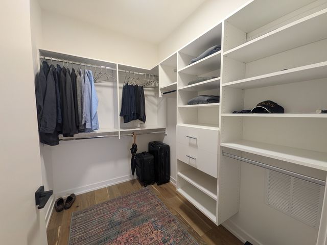 4513 N CLARK Street 203, Chicago, IL 60640