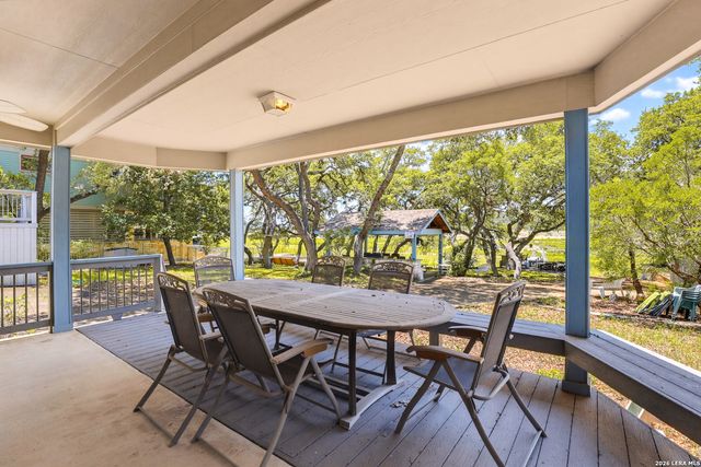 928 PEBBLE BEACH RD, Lakehills, TX 78063