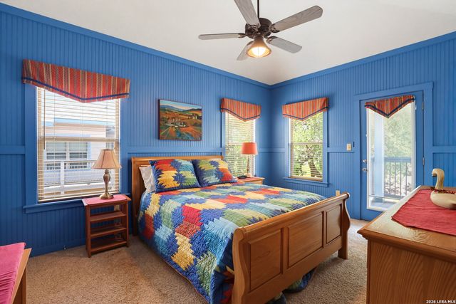 928 PEBBLE BEACH RD, Lakehills, TX 78063