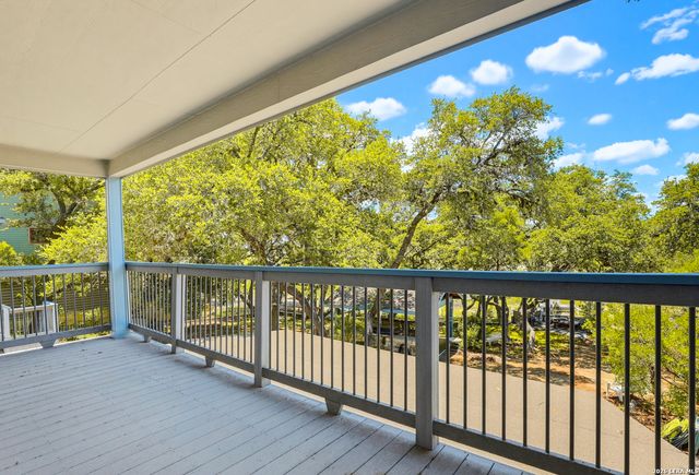 928 PEBBLE BEACH RD, Lakehills, TX 78063