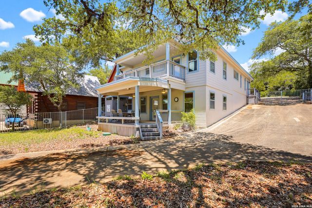 928 PEBBLE BEACH RD, Lakehills, TX 78063