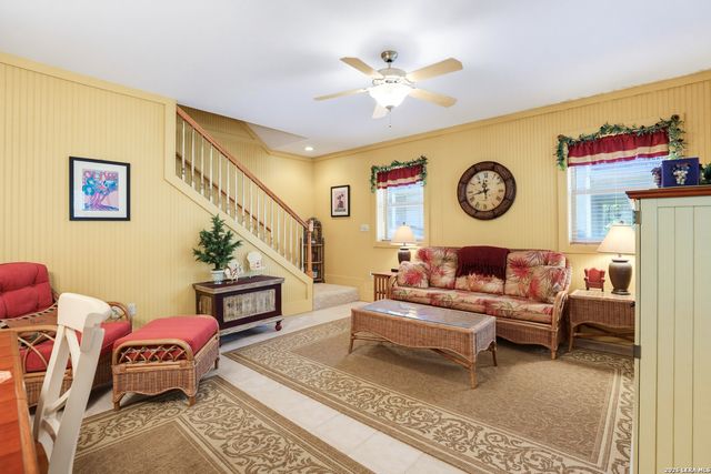 928 PEBBLE BEACH RD, Lakehills, TX 78063