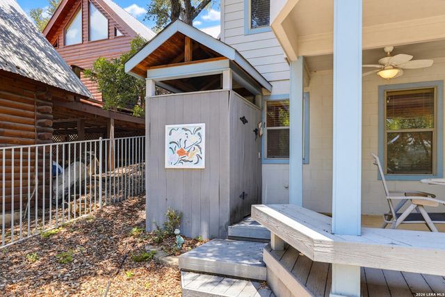 928 PEBBLE BEACH RD, Lakehills, TX 78063