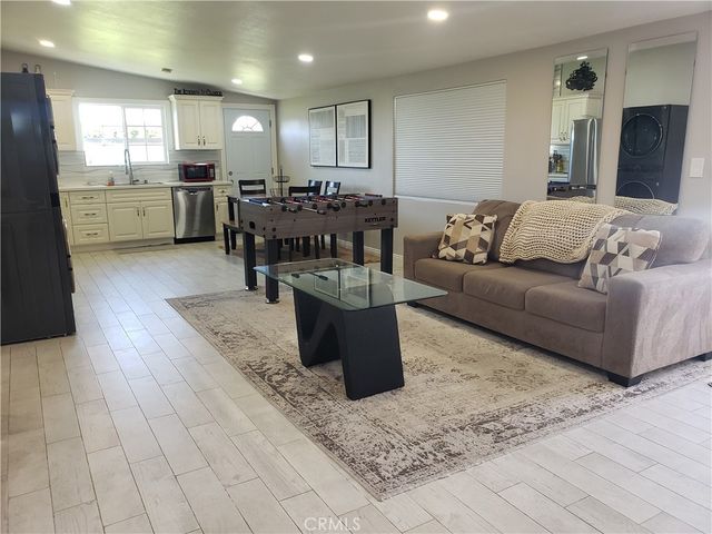9641 CRESTWOOD, Anaheim, CA 92804