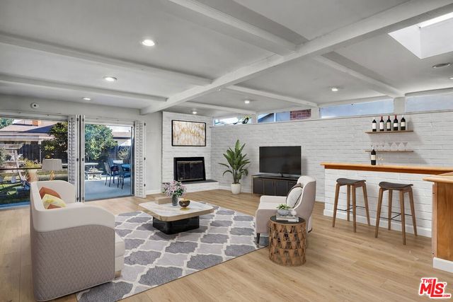 5100 Lindblade Drive, Culver City, CA 90230