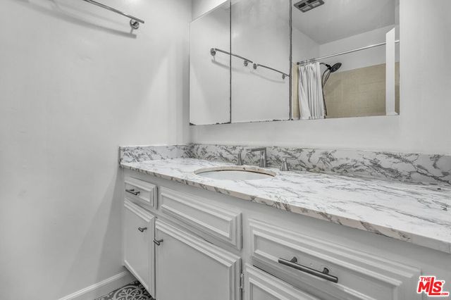 5100 Lindblade Drive, Culver City, CA 90230