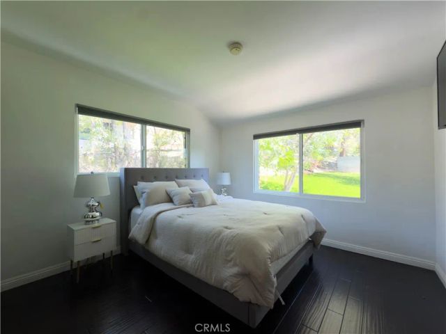 5836 Winnetka Avenue, Woodland Hills, CA 91367