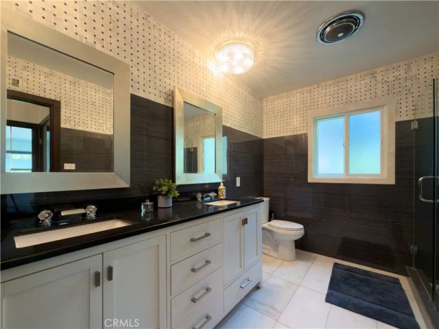 5836 Winnetka Avenue, Woodland Hills, CA 91367