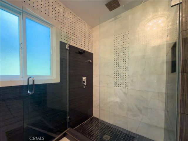 5836 Winnetka Avenue, Woodland Hills, CA 91367