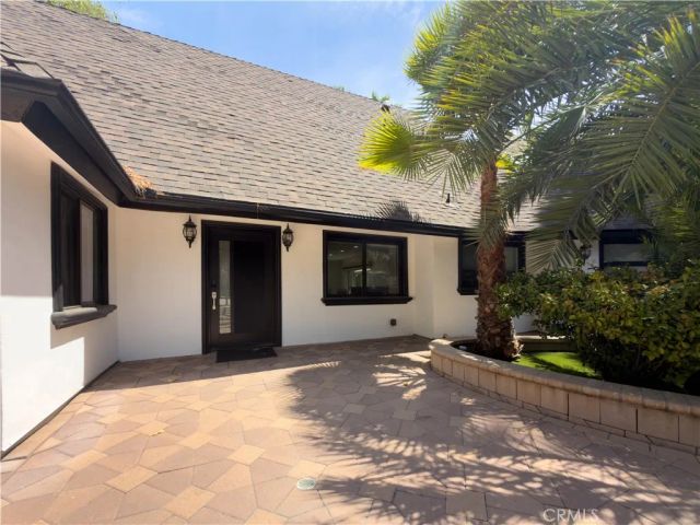 5836 Winnetka Avenue, Woodland Hills, CA 91367