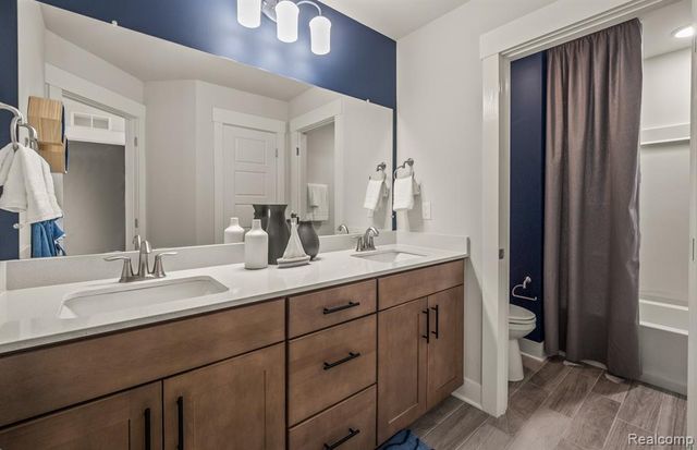 22420 Orchard Brook Court, Macomb, MI 48042