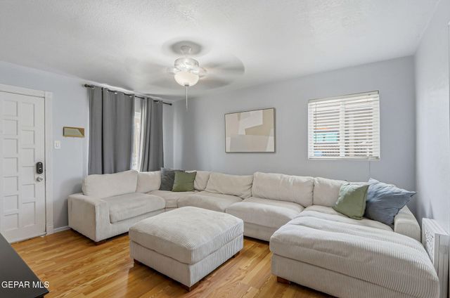 1112 Cimarron Street, El Paso, TX 79915