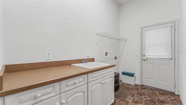 1239 MOTORCOACH DRIVE, Polk City, FL 33868