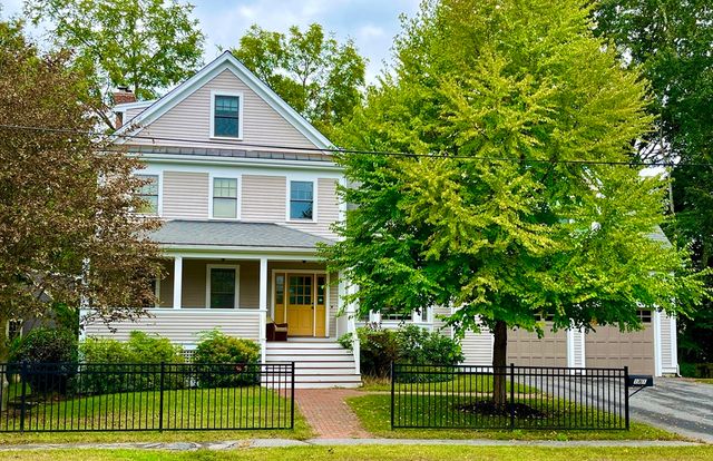 181 Stow St, Concord, MA 01742