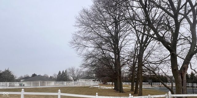 15876 Oak Park, Westfield, IN 46074