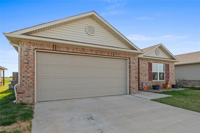 1319 Chuck Wagon Drive, El Reno, OK 73036