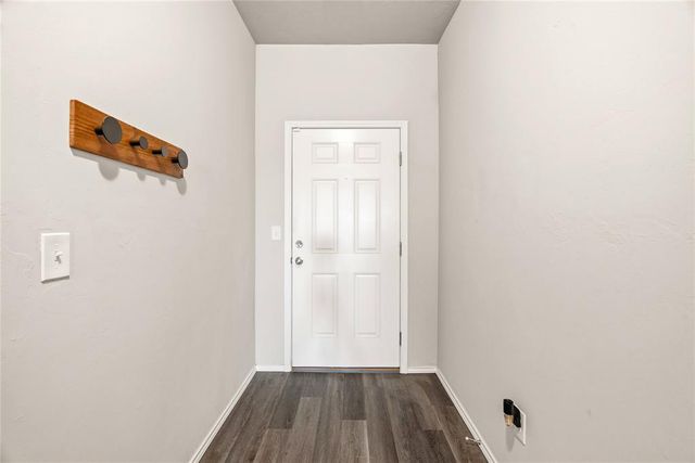 1319 Chuck Wagon Drive, El Reno, OK 73036