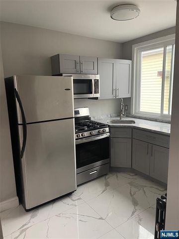 20 31st Street, Bayonne, NJ 07002
