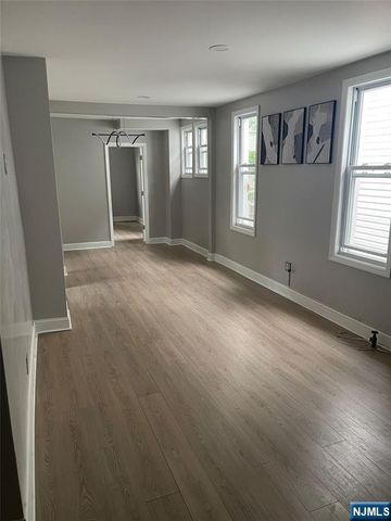 20 31st Street, Bayonne, NJ 07002