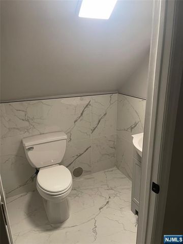 20 31st Street, Bayonne, NJ 07002