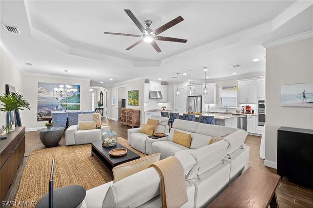 8685 Dilillo CT, Naples, FL 34119