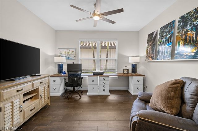 8685 Dilillo CT, Naples, FL 34119