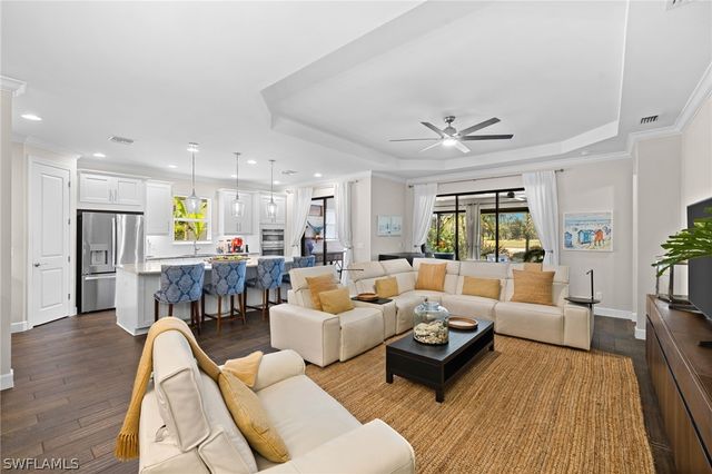 8685 Dilillo CT, Naples, FL 34119