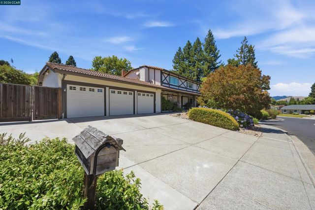 204 Lasso Cir, San Ramon, CA 94583