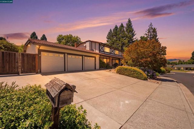 204 Lasso Cir, San Ramon, CA 94583