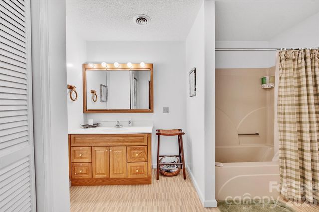 202 Tamarack Road, Beech Mountain, NC 28604