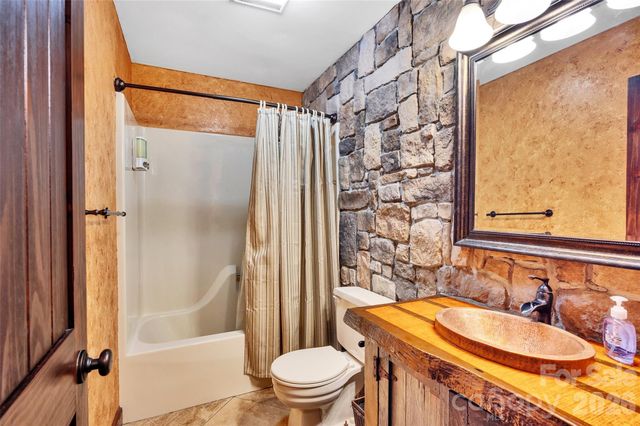202 Tamarack Road, Beech Mountain, NC 28604