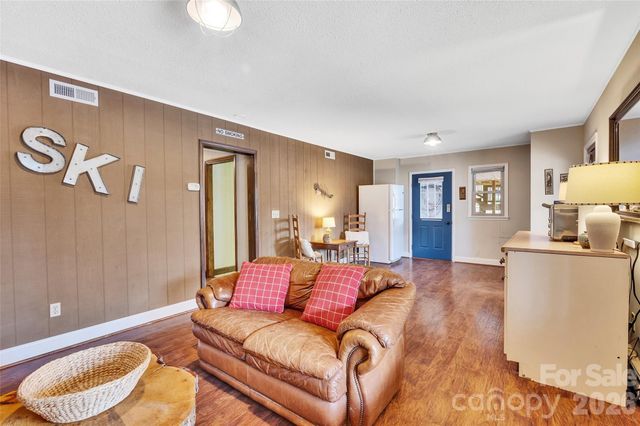 202 Tamarack Road, Beech Mountain, NC 28604