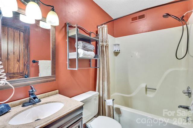 202 Tamarack Road, Beech Mountain, NC 28604