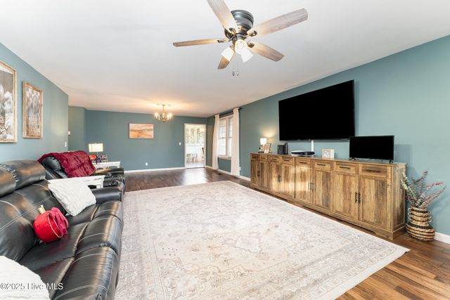 205 W South Street, Fremont, NC 27830