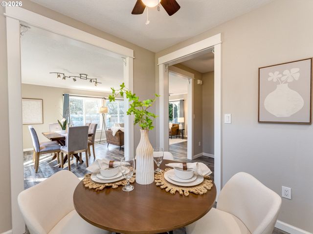 672 S FIR St, Canby, OR 97013