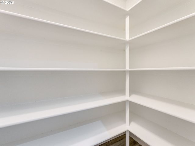 672 S FIR St, Canby, OR 97013