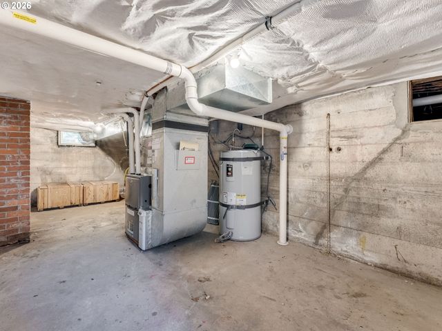 672 S FIR St, Canby, OR 97013