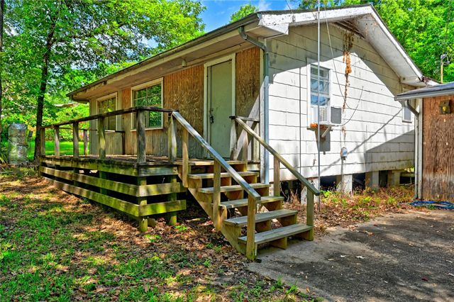 81 E Bishop Road, Point Blank, TX 77364