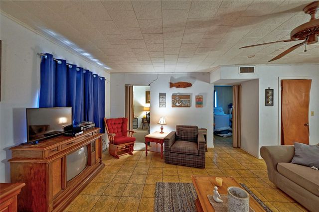 81 E Bishop Road, Point Blank, TX 77364
