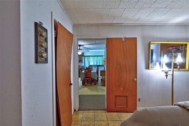 81 E Bishop Road, Point Blank, TX 77364