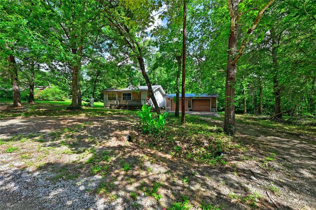 81 E Bishop Road, Point Blank, TX 77364