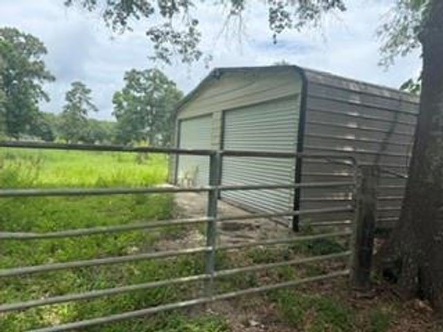 81 E Bishop Road, Point Blank, TX 77364