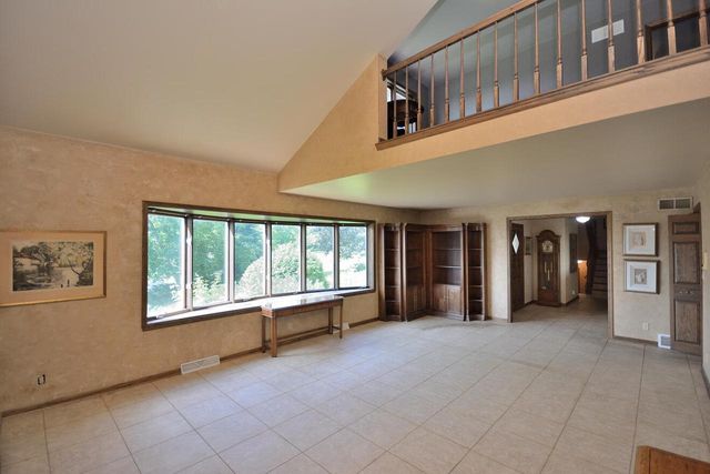 3076 Red Fox CIRCLE, Colgate, WI 53017